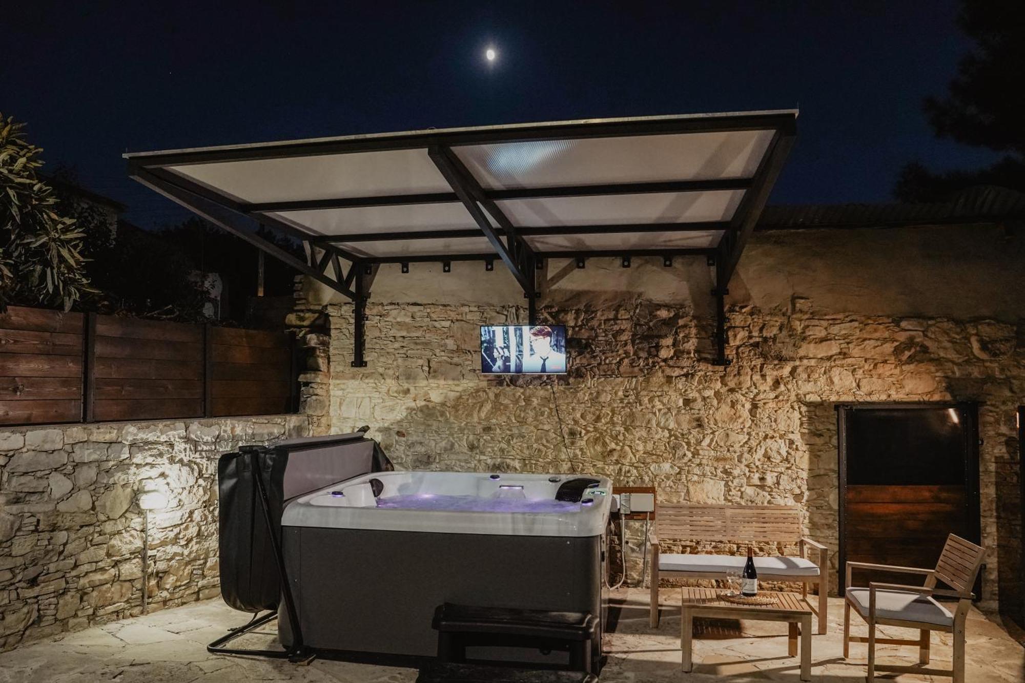 The Stonehouse Suites With Private Bath Spas Лимасол Экстерьер фото
