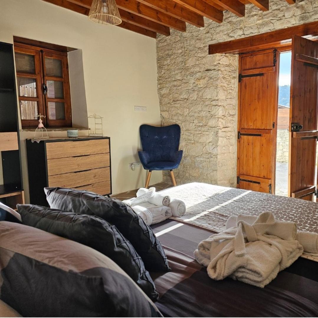 The Stonehouse Suites With Private Bath Spas Лимасол Номер фото